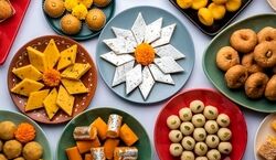 این شیرینی های سنتی خوزستان رو ببینی دهنت آب میوفته! + عکس