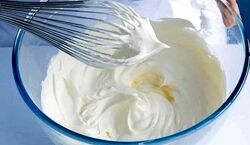 دیگه برای تزئین کیک از قنادی خامه نخر | طرز تهیه خامه کیک در خانه
