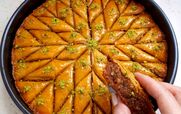 طرز تهیه باقلوا استانبولی ساده و سنتی با طعمی بی نظیر + نکات 