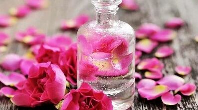 خواص جادویی گل محمدی در درمان بیماری ها + طرز تهیه دمنوش 