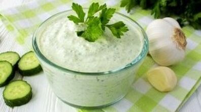 هرگز این مواد غذایی را با ماست ترکیب نکنید | ترکیب ماست با این مواد غذایی سم است!