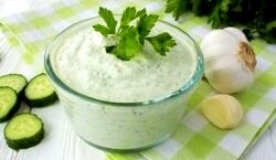 هرگز این مواد غذایی را با ماست ترکیب نکنید | ترکیب ماست با این مواد غذایی سم است!