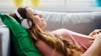 با گوش دادن به این آهنگ آرامش بخش آسوده بخواب