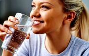 با نوشیدن آب ولرم بیماری ها رو از خودت دور کن