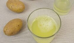طرز تهیه ضد لک با آب سیب زمینی | فواید سیب زمینی برای سلامت پوست