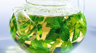 برای جلوگیری از گرمازدگی، چای نعنا بخورید تا خنک شوید + طرز تهیه چای نعنا