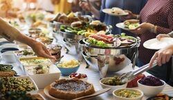 تو این رستوران های تهران خودت غذات رو سرو کن | 5 تا از بهترین رستوران های سلف سرویس تهران + عکس