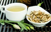 با خواص چای سفید، بزرگترین رقیب چای سبز آشنا بشید + طریقه دم کردن آن