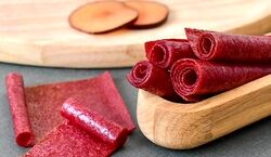 با این روش لواشک سریع تر خشک میشه! | راز خوشمزه شدن لواشک
