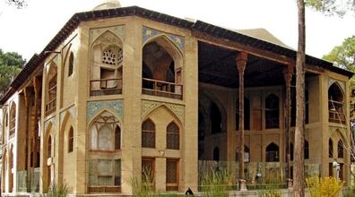 معرفی، تاریخچه و معماری کاخ یاقوت یا سرخه حصار تهران + عکس