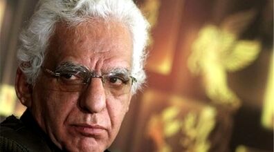 عکسی تلخ از همسر کیومرث پوراحمد در مراسم خاکسپاری 