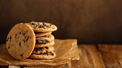 کوکی آمریکایی با چیپس شکلات رو اینجوری درست کن + طرز تهیه