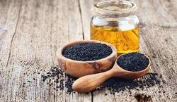  چرا طب سنتی به خانم ها مصرف سیاه دانه را توصیه می کند؟ 