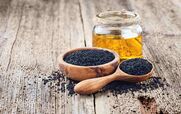  چرا طب سنتی به خانم ها مصرف سیاه دانه را توصیه می کند؟ 