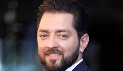 خوشگذرانی مجردی بهرام رادان بدون همسرش + عکس
