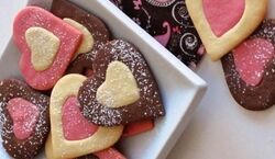 قلب شکلاتی؛ شیرینی شیک و ساده برای عید نوروز + آموزش
