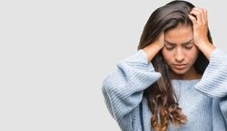 این علائم نشون میدن، سردی بدنت بالاست! + روش درمان