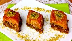 باقلوای یزدی رو به روش بازاری های یزد درست کن + طرز تهیه