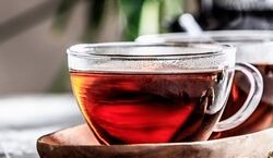 چای پر رنگ برای این افراد سم است | مضرات و عوارض چای پررنگ 