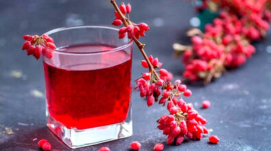 جوش های صورتت رو با آب زرشک درمان کن + طرز تهیه و خواص