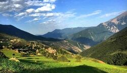آخر این هفته برو آلپ جاده چالوس | سفر به روستای فشکور، جایی که طبیعت کم از رویا نداره!