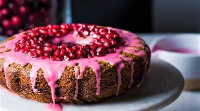 خوش طعم ترین کیک انار رو با این دستور بپز + نکات