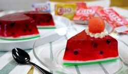 طرز تهیه دسر سه رنگ هندوانه‌ای؛ ویژه شب یلدا | با درست کردن این دسر کولاک کن