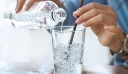 چرا آدمای چاق نباید آب یخ بخورن؟! + دلیل 