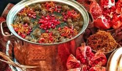 طرز تهیه آش انار به سبک شهرهای مختلف ایران برای شب یلدا 