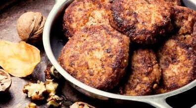 کوکو گردو با رب انار؛غذای خوشمزه و ارزان + طرز تهیه