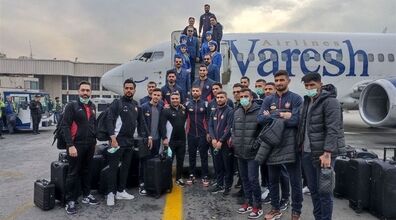 عکس یادگاری پرسپولیسی ها با لباس احرام در مکه